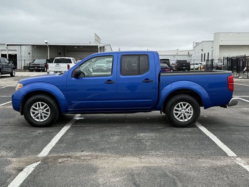 Used 2015 Nissan Frontier SV w/ SV Value Truck Package RWD image 9