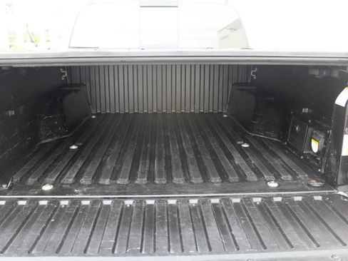 Used 2019 Toyota Tacoma TRD Off-Road image 12