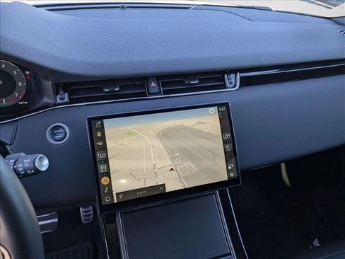 Used 2024 Land Rover Range Rover Evoque Dynamic SE image 12