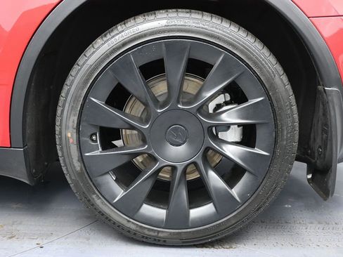 Used 2023 Tesla Model Y Long Range image 14