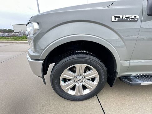 Used 2019 Ford F150 Lariat w/ Equipment Group 502A Luxury AWD/4WD image 32