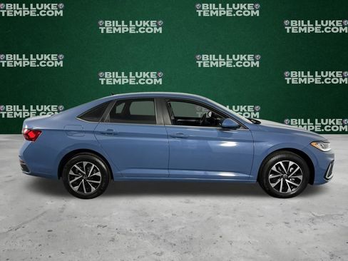 Used 2025 Volkswagen Jetta S image 4