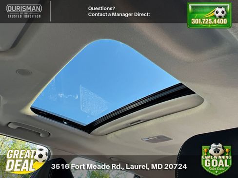 Used 2025 Hyundai Venue SEL FWD image 16