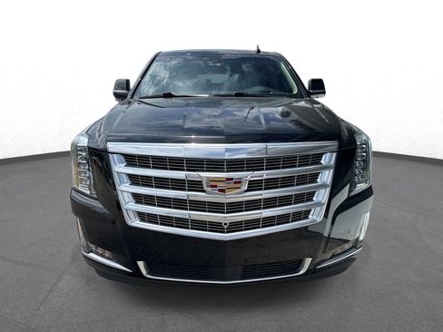 Used 2018 Cadillac Escalade Premium Luxury w/ LPO, Radiant Package RWD image 8