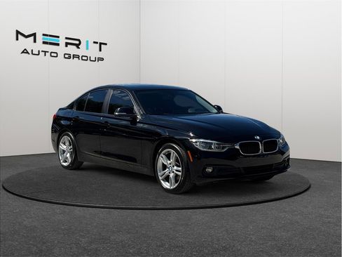 Used 2018 BMW 320i Sedan RWD image 1