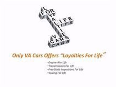 Used 2023 Chrysler Pacifica Touring-L FWD image 2