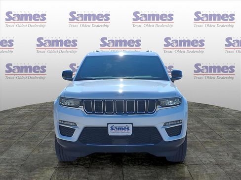 New 2025 Jeep Grand Cherokee Limited image 2