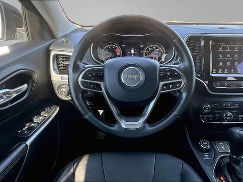 Used 2021 Jeep Cherokee Limited image 8