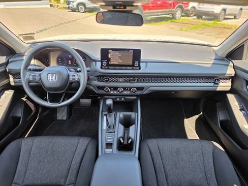 Used 2025 Honda Accord LX image 30