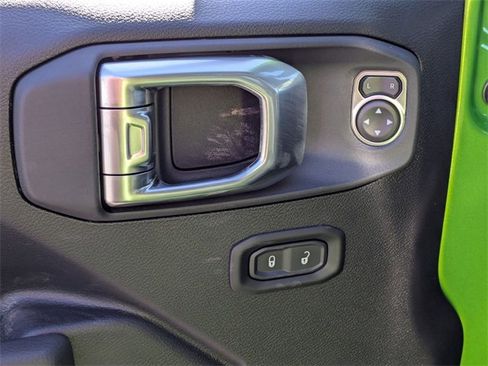 New 2025 Jeep Wrangler Rubicon w/ Technology Group image 10