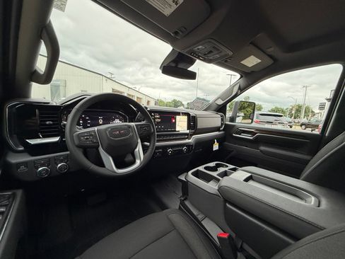 New 2026 GMC Sierra 2500 SLE w/ SLE Value Package; AWD/4WD image 17