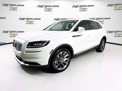 Used 2023 Lincoln Nautilus Reserve w/ Equipment Group 201A image 3
