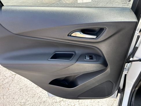 Certified 2022 Chevrolet Equinox RS w/ RS Leather Package FWD image 42