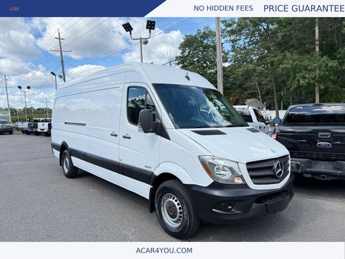 Used 2015 Mercedes-Benz Sprinter 2500 image 4