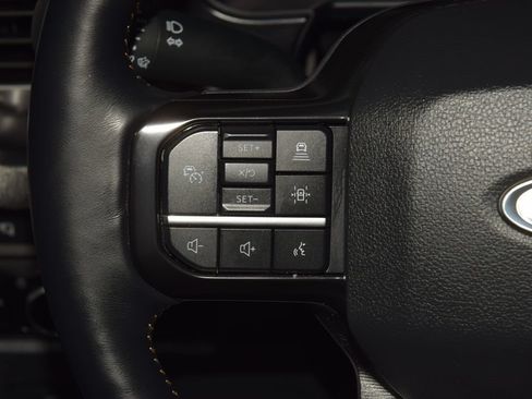 Used 2024 Ford F250 Platinum AWD/4WD image 40