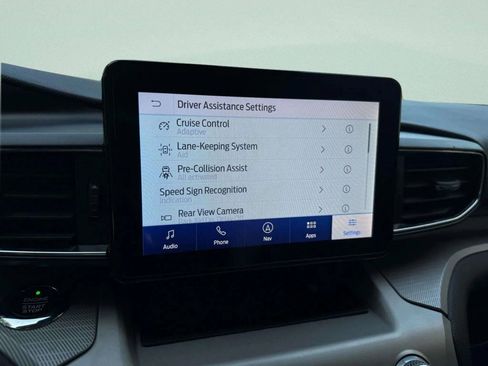 Used 2021 Ford Explorer XLT w/ Equipment Group 202A image 26