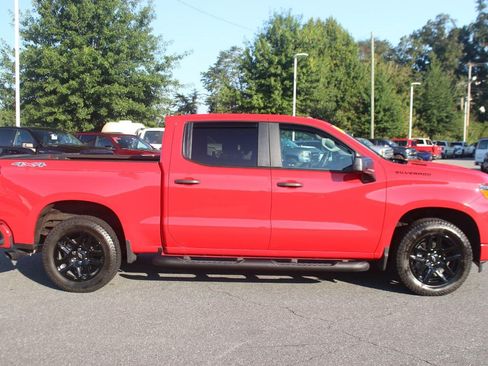 Used 2025 Chevrolet Silverado 1500 Custom w/ Turbomax Blackout Package AWD/4WD image 8