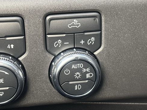 Used 2025 GMC Sierra 1500 Elevation w/ Preferred Package image 21