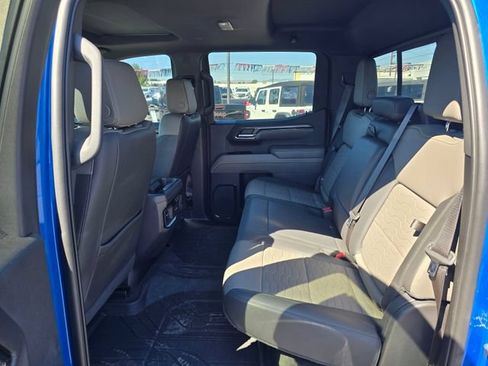 Used 2023 Chevrolet Silverado 1500 ZR2 w/ Technology Package AWD/4WD image 16