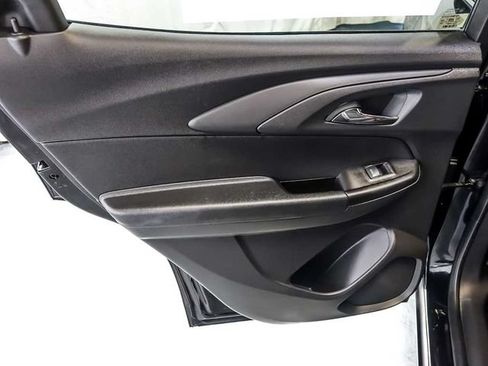Certified 2024 Chevrolet TrailBlazer LT w/ LT Cold Weather Package FWD image 23