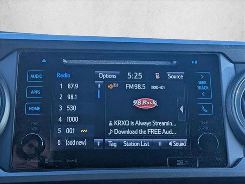 Used 2019 Toyota Tacoma TRD Off-Road w/ Technology Package AWD/4WD image 11