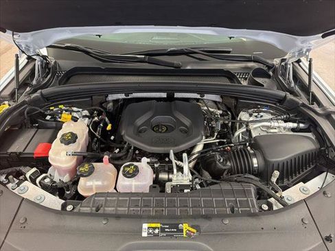 Certified 2023 Jeep Grand Cherokee Overland image 36