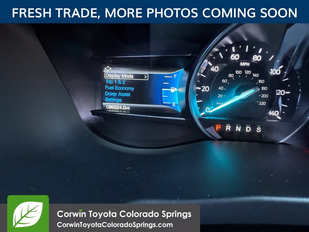 Used 2018 Ford Explorer XLT w/ Equipment Group 202A AWD/4WD image 17