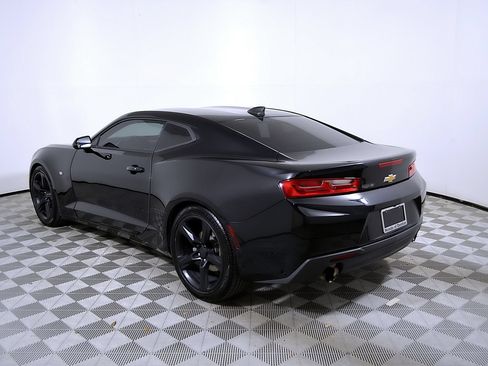 Used 2018 Chevrolet Camaro LT RWD image 9