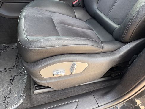 Used 2020 Porsche Macan AWD/4WD image 35