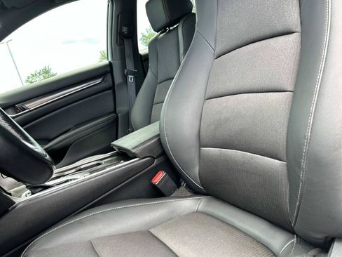 Used 2022 Honda Accord Sport image 17