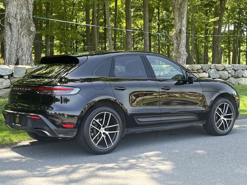 Used 2023 Porsche Macan AWD/4WD image 33