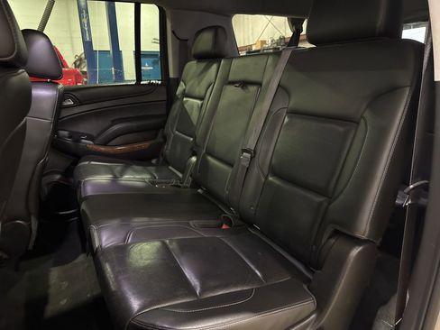 Used 2015 Chevrolet Suburban LTZ AWD/4WD image 38