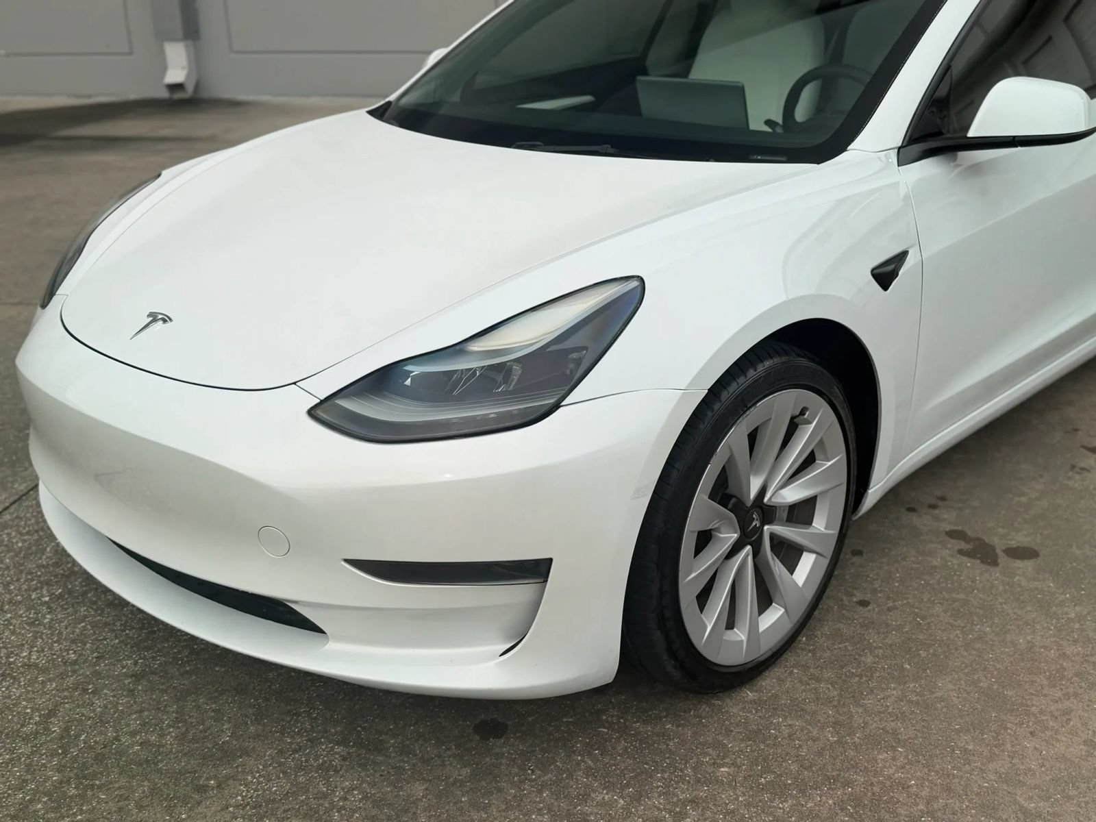 Used 2023 Tesla Model 3 Standard Range RWD image 2