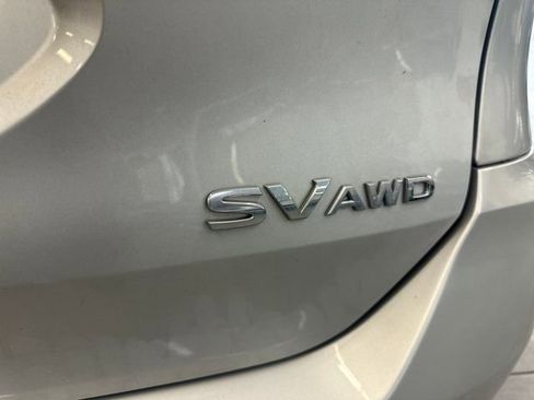 Used 2017 Nissan Rogue SV AWD/4WD image 6