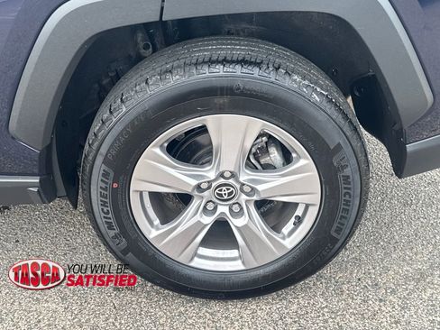 Used 2025 Toyota RAV4 XLE AWD/4WD image 40