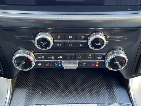 Used 2022 Ford F150 Limited image 27