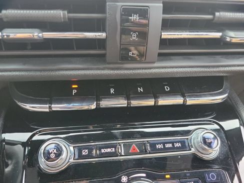 Used 2020 Lincoln Corsair Reserve FWD image 16