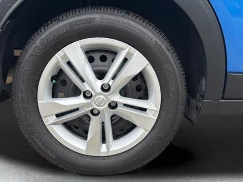 Certified 2025 Nissan Kicks Play S FWD image 26