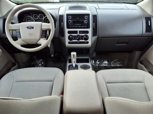Used 2010 Ford Edge SE image 9