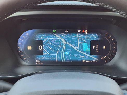 Certified 2025 Volvo XC40 B5 Core AWD/4WD image 11