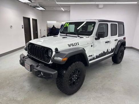 Used 2024 Jeep Wrangler Willys image 4