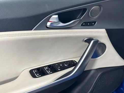 Used 2018 Kia Stinger GT2 AWD/4WD image 13