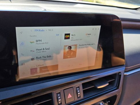 Used 2024 Lexus ES 350 350 w/ Premium Package image 20