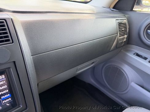 Used 2005 Dodge Magnum SE RWD image 55