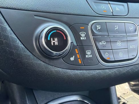 Used 2024 Chevrolet Malibu LT FWD image 30