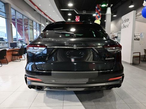 Used 2022 Maserati Levante Modena image 7