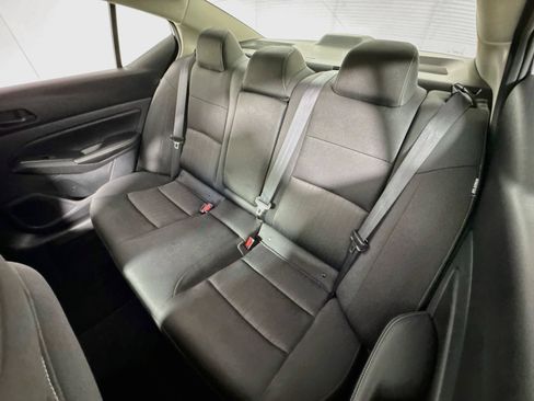 Used 2024 Nissan Altima 2.5 SV AWD/4WD image 18