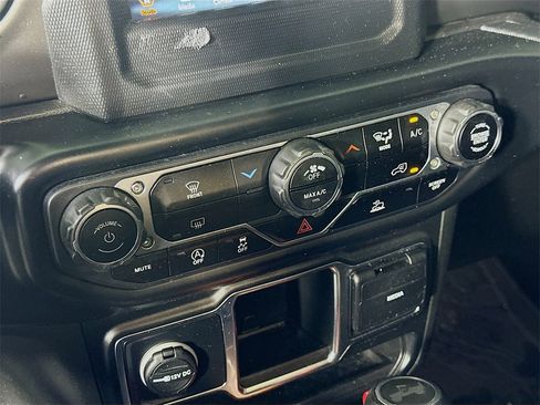 Used 2022 Jeep Wrangler Sport image 24