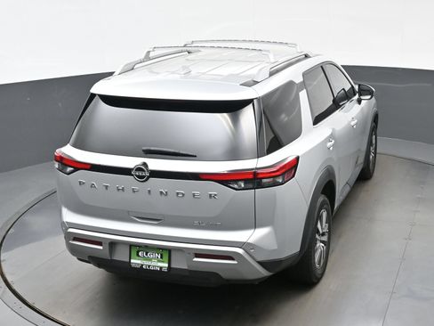Used 2023 Nissan Pathfinder SL AWD/4WD image 42