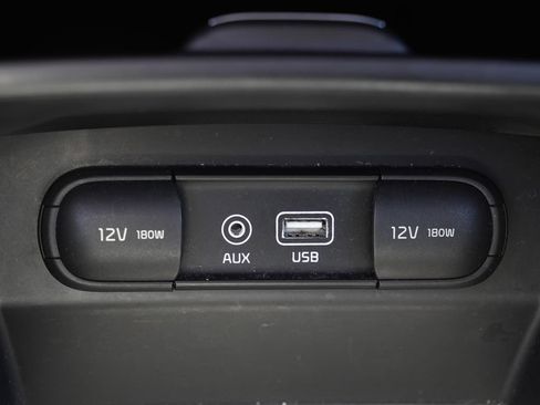Used 2017 Kia Sorento FWD image 17